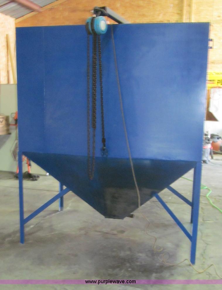 image for item B5138 Shop sandblasting cabinet