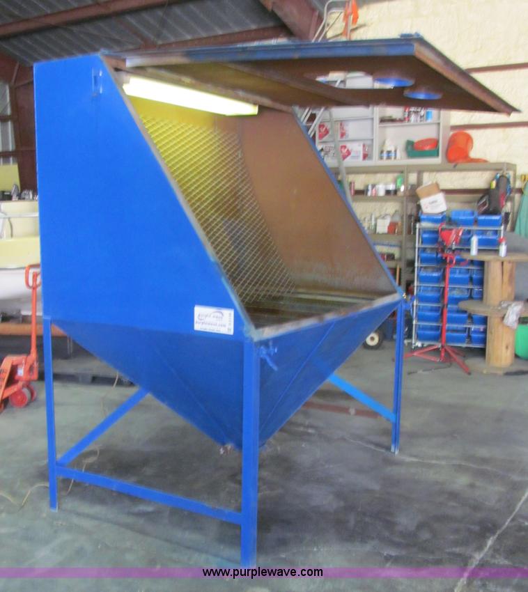 image for item B5138 Shop sandblasting cabinet