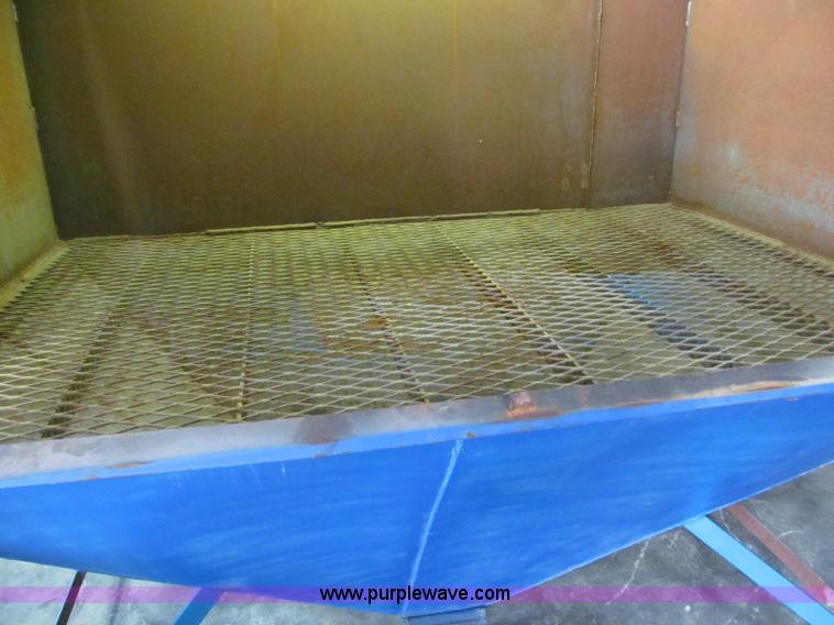 image for item B5138 Shop sandblasting cabinet