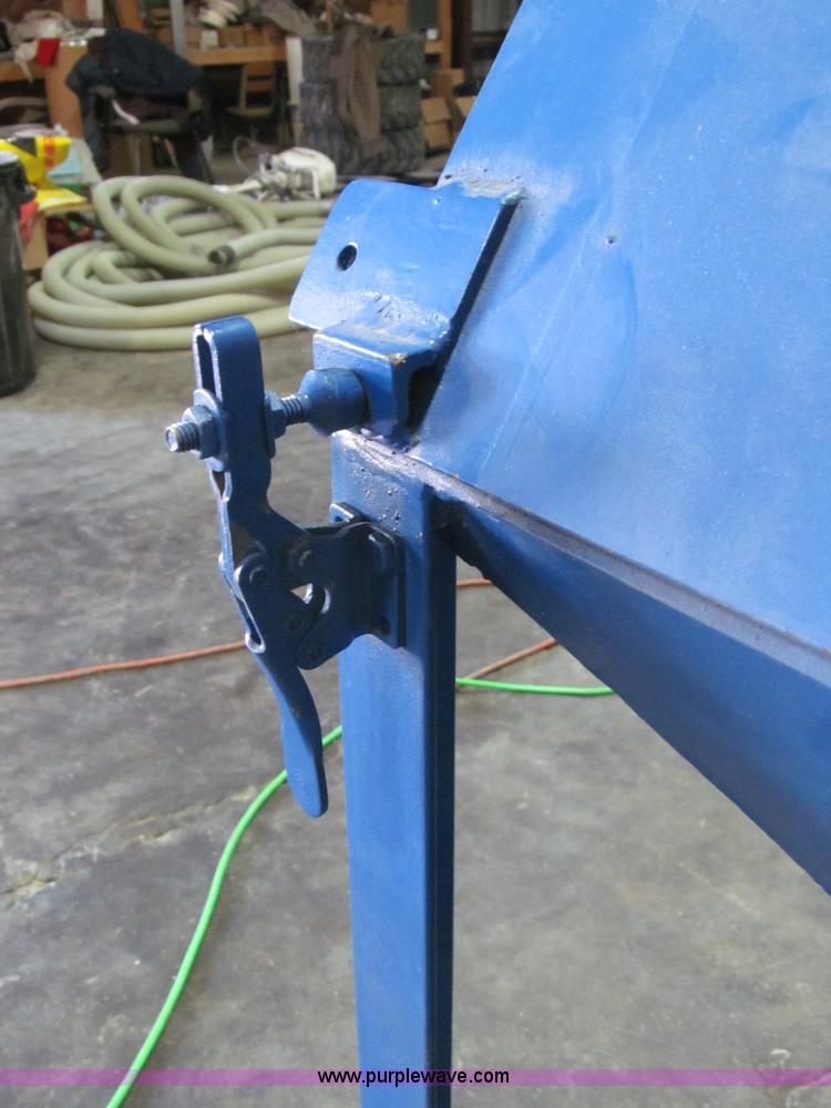 image for item B5138 Shop sandblasting cabinet