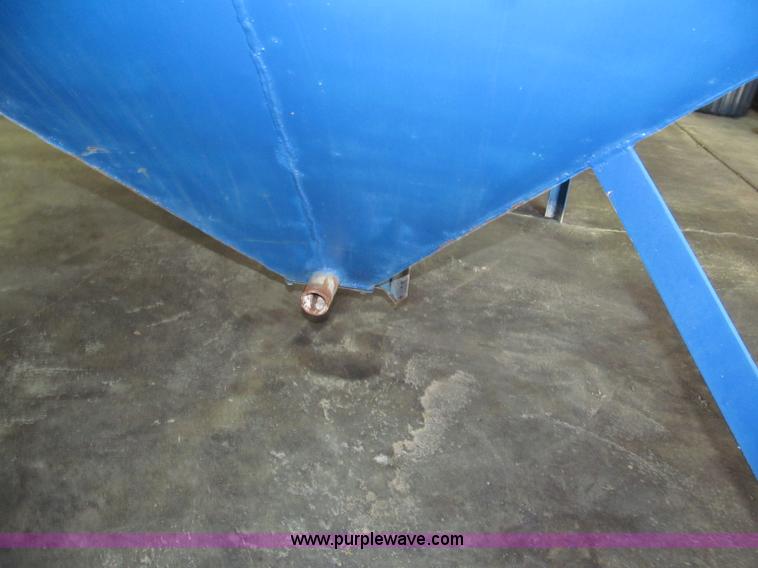 image for item B5138 Shop sandblasting cabinet