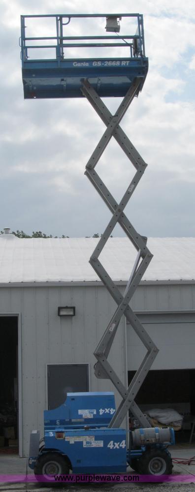 image for item B5140 2000 Genie 2668 scissor lift