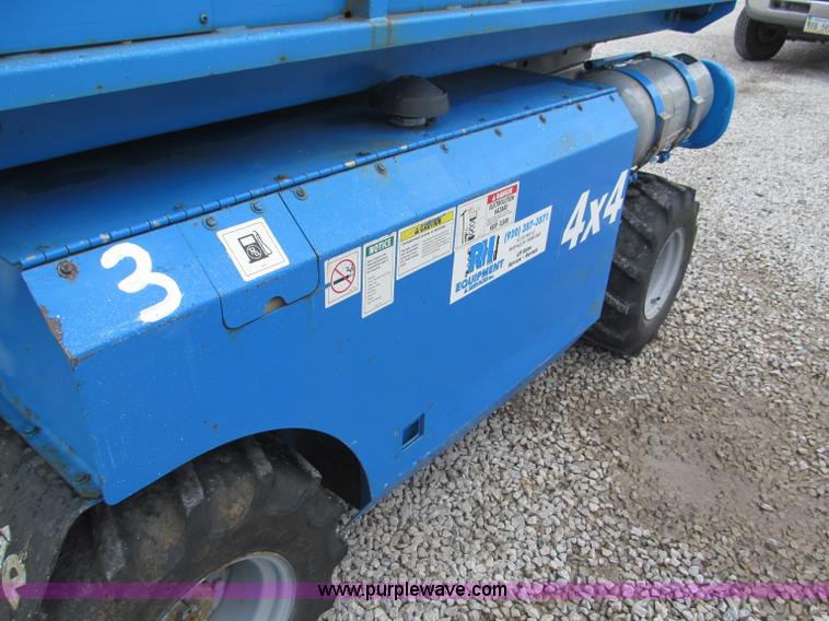 image for item B5140 2000 Genie 2668 scissor lift