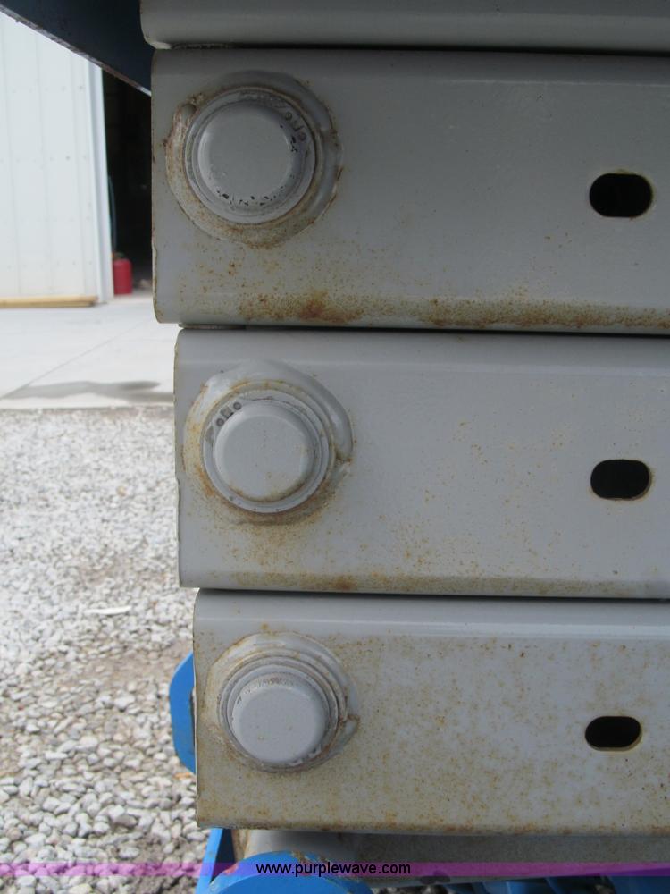 image for item B5140 2000 Genie 2668 scissor lift