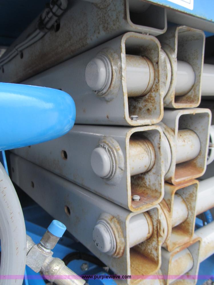 image for item B5140 2000 Genie 2668 scissor lift