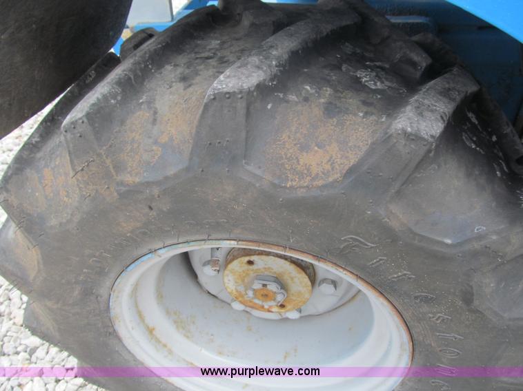 image for item B5140 2000 Genie 2668 scissor lift