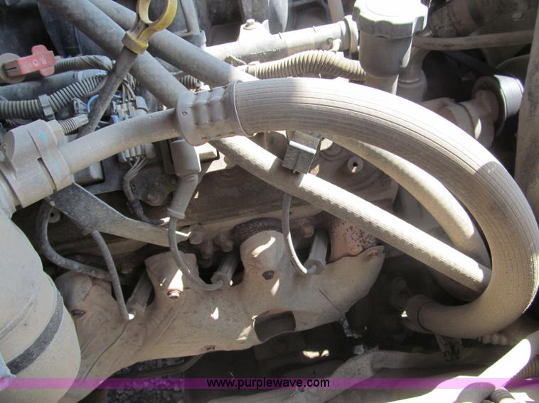 image for item B5145 2004 GMC 3500 SLE crew cab flatbed pickup truck