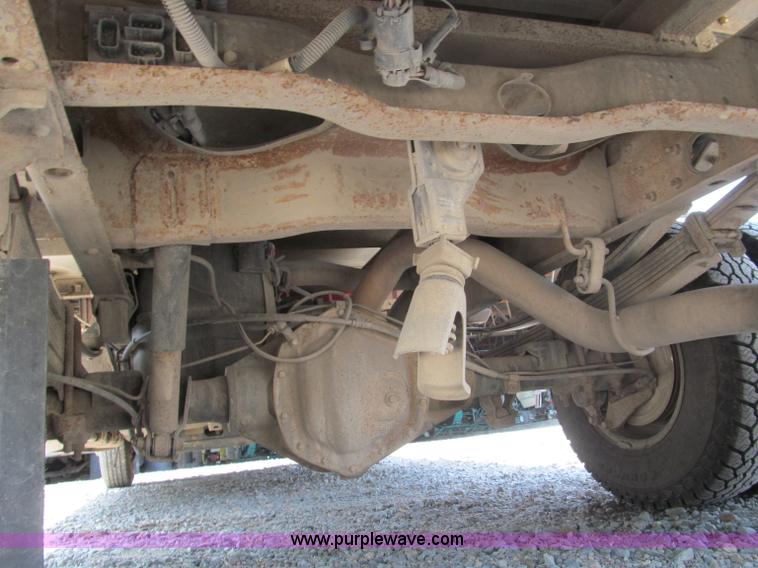 image for item B5145 2004 GMC 3500 SLE crew cab flatbed pickup truck