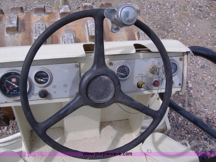 image for item B5146 1987 Ingersoll Rand SD40 pad foot roller