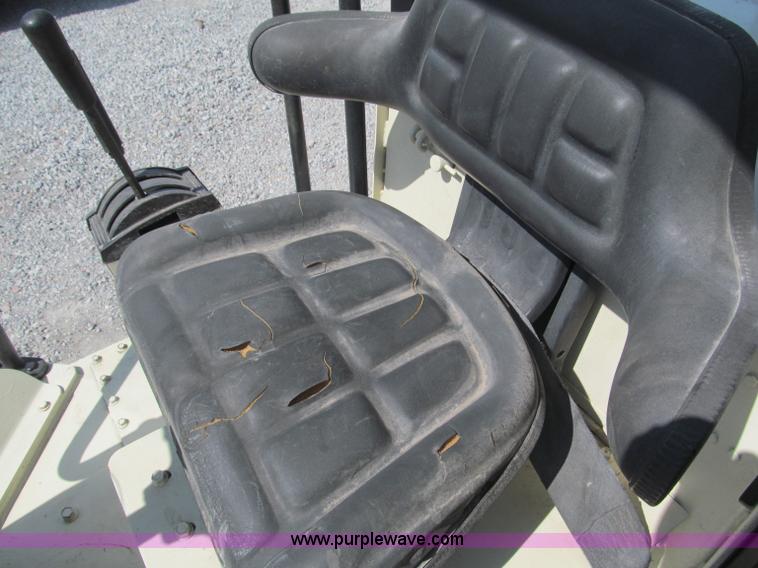 image for item B5146 1987 Ingersoll Rand SD40 pad foot roller