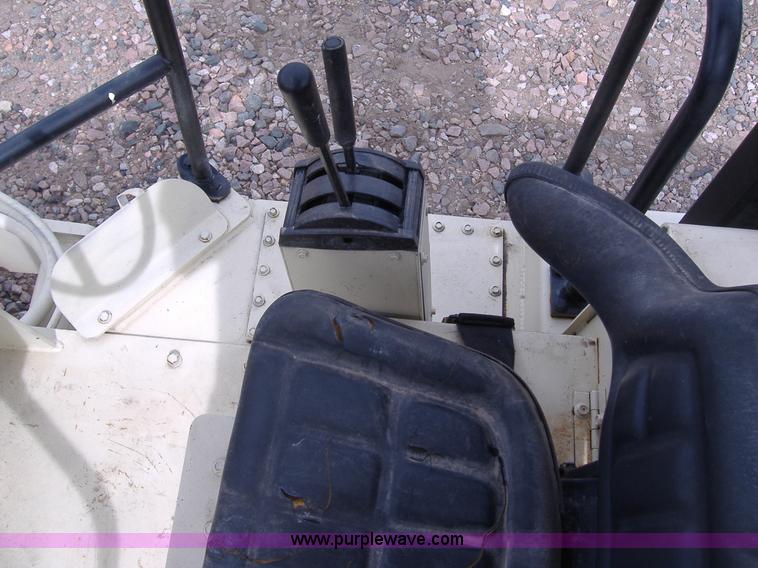 image for item B5146 1987 Ingersoll Rand SD40 pad foot roller