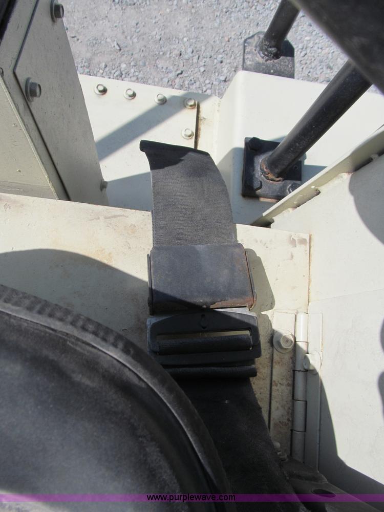 image for item B5146 1987 Ingersoll Rand SD40 pad foot roller