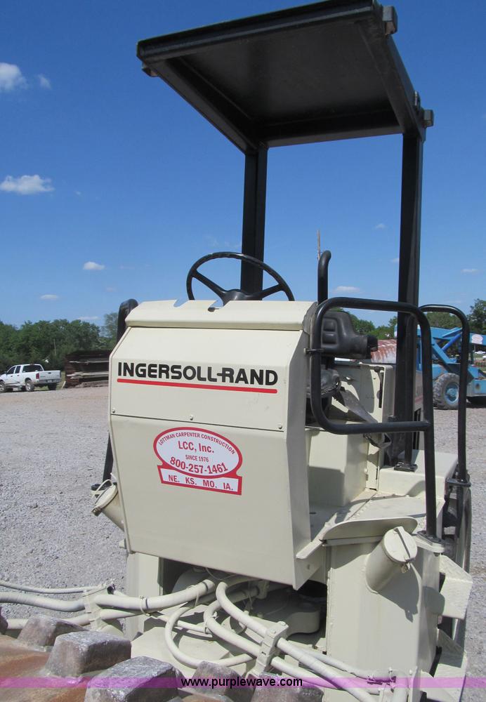 image for item B5146 1987 Ingersoll Rand SD40 pad foot roller