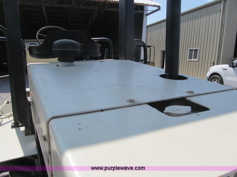 image for item B5146 1987 Ingersoll Rand SD40 pad foot roller