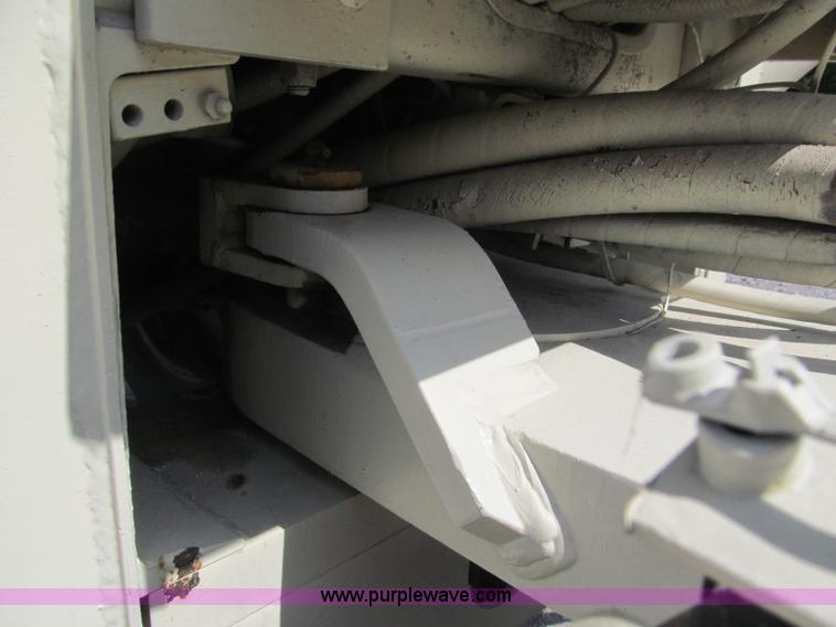 image for item B5146 1987 Ingersoll Rand SD40 pad foot roller