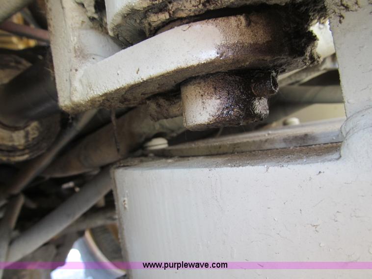 image for item B5146 1987 Ingersoll Rand SD40 pad foot roller