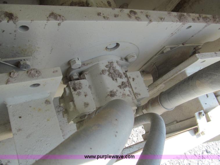 image for item B5146 1987 Ingersoll Rand SD40 pad foot roller