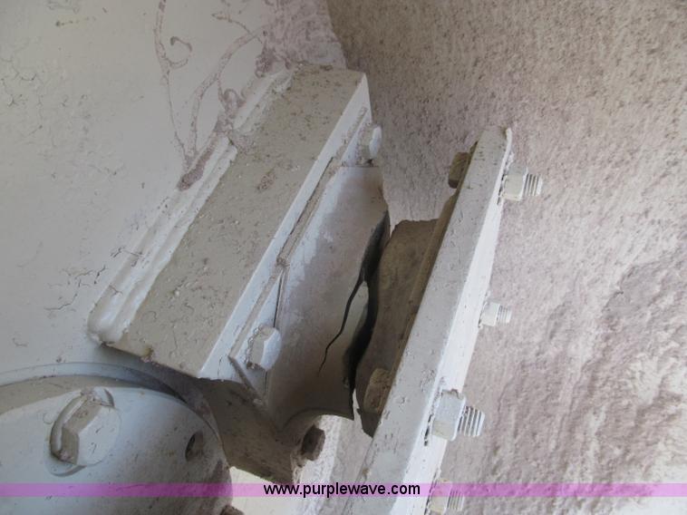 image for item B5146 1987 Ingersoll Rand SD40 pad foot roller