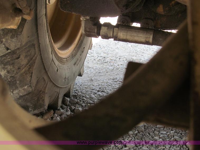 image for item B5146 1987 Ingersoll Rand SD40 pad foot roller