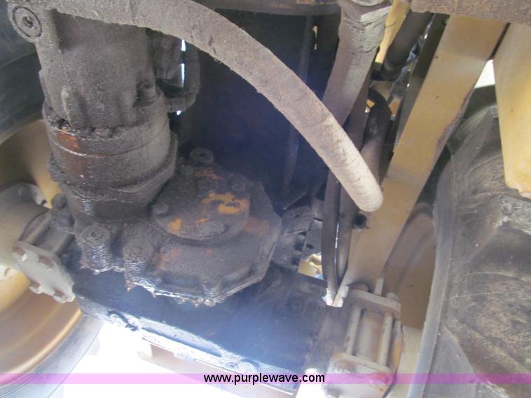 image for item B5146 1987 Ingersoll Rand SD40 pad foot roller