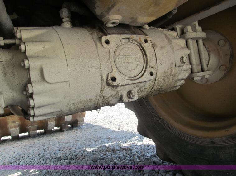 image for item B5146 1987 Ingersoll Rand SD40 pad foot roller