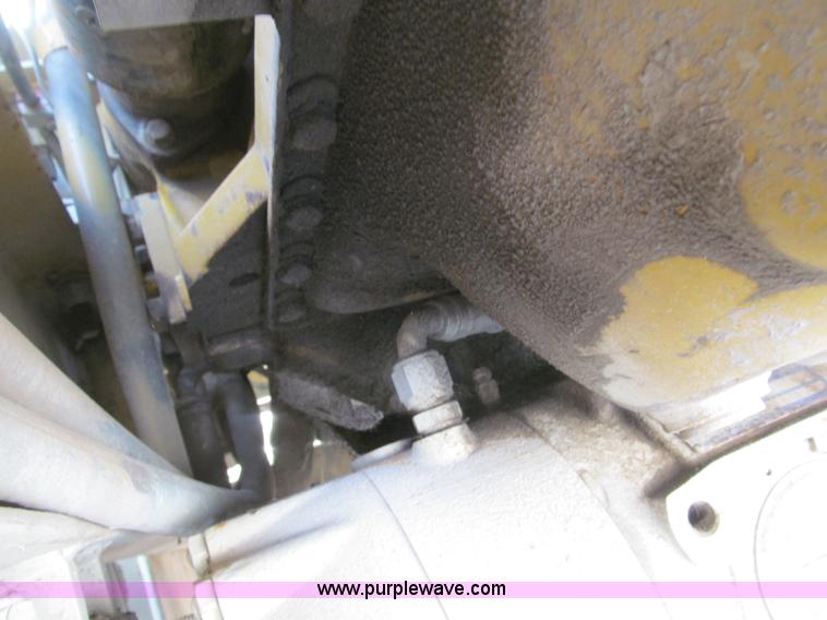 image for item B5146 1987 Ingersoll Rand SD40 pad foot roller