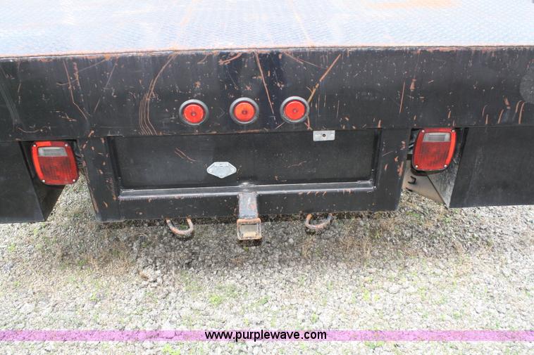image for item B6537 2008 Ford F450 XLT flatbed pickup truck