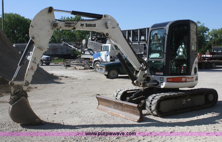 image for item B6579 2005 Bobcat 435ZHS FastTrack mini excavator