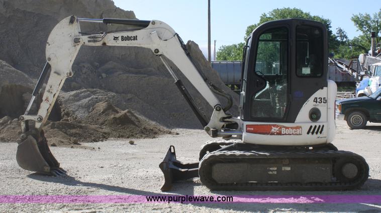 image for item B6579 2005 Bobcat 435ZHS FastTrack mini excavator