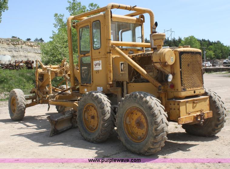 image for item B6595 1966 Caterpillar 12F motor grader