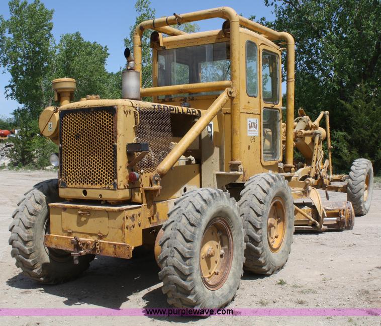 image for item B6595 1966 Caterpillar 12F motor grader