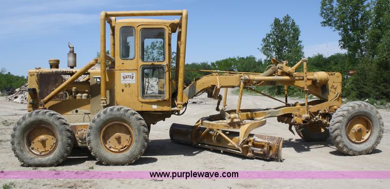 image for item B6595 1966 Caterpillar 12F motor grader