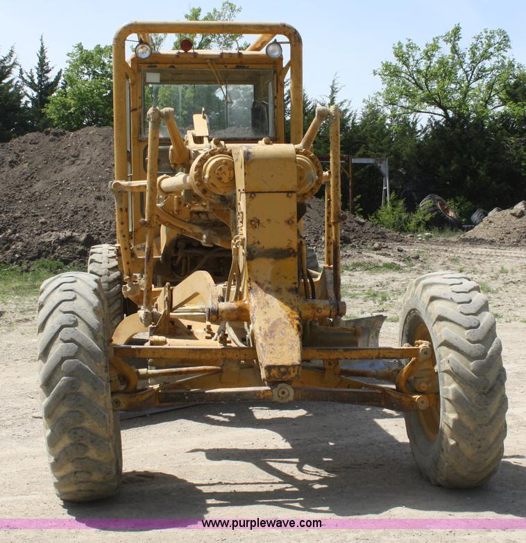 image for item B6595 1966 Caterpillar 12F motor grader