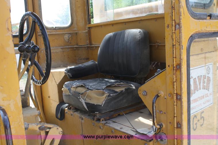 image for item B6595 1966 Caterpillar 12F motor grader