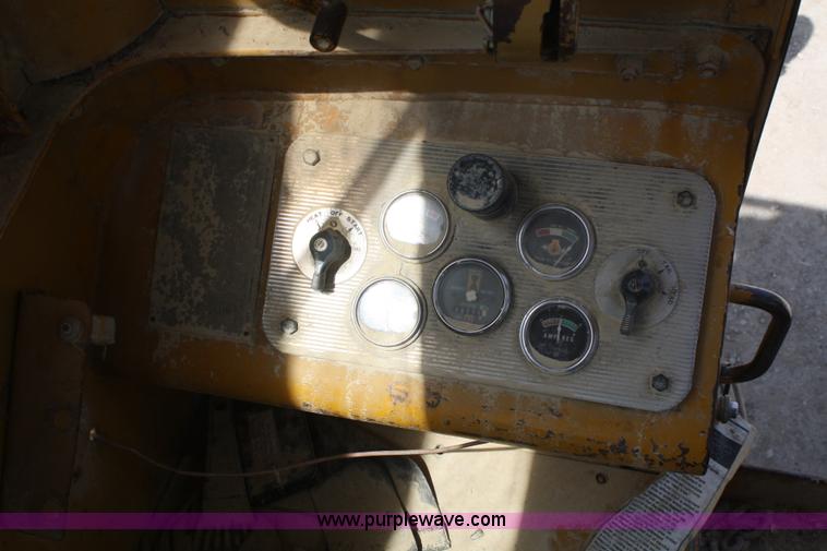 image for item B6595 1966 Caterpillar 12F motor grader