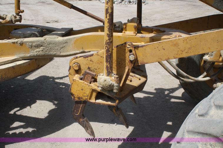 image for item B6595 1966 Caterpillar 12F motor grader