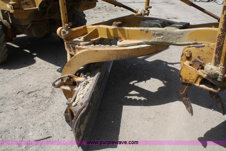 image for item B6595 1966 Caterpillar 12F motor grader
