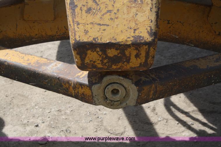 image for item B6595 1966 Caterpillar 12F motor grader