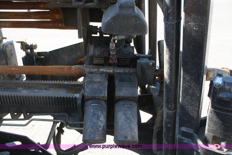 image for item B6606 2005 Ditch Witch 1220 Mach I directional drill with mud mixer and trailer