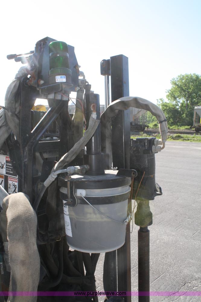 image for item B6606 2005 Ditch Witch 1220 Mach I directional drill with mud mixer and trailer