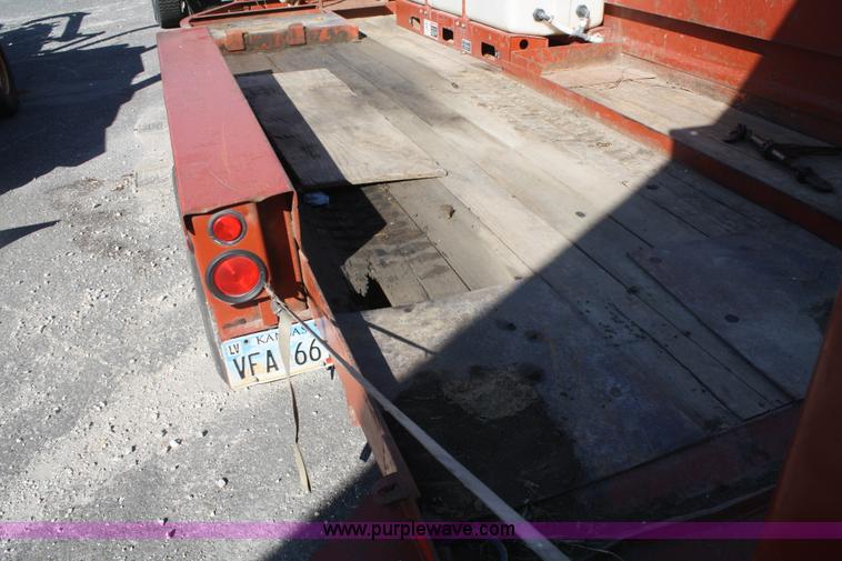 image for item B6606 2005 Ditch Witch 1220 Mach I directional drill with mud mixer and trailer