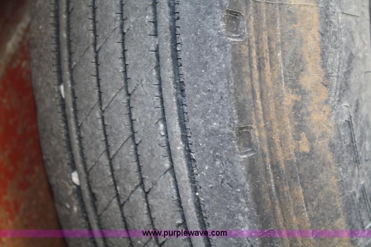 image for item B6606 2005 Ditch Witch 1220 Mach I directional drill with mud mixer and trailer