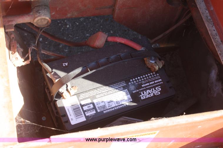 image for item B6606 2005 Ditch Witch 1220 Mach I directional drill with mud mixer and trailer