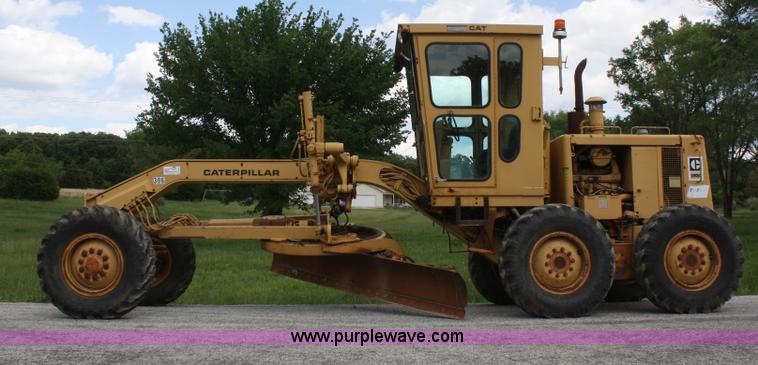 image for item B6624 1975 Caterpillar 120G articulating motor grader