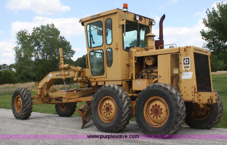 image for item B6624 1975 Caterpillar 120G articulating motor grader