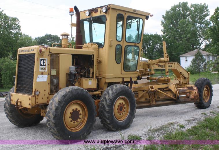 image for item B6624 1975 Caterpillar 120G articulating motor grader