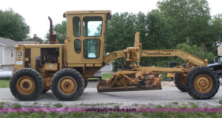 image for item B6624 1975 Caterpillar 120G articulating motor grader