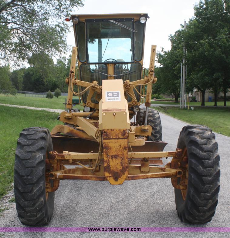 image for item B6624 1975 Caterpillar 120G articulating motor grader