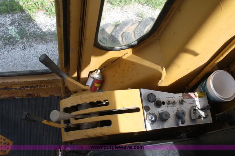 image for item B6624 1975 Caterpillar 120G articulating motor grader