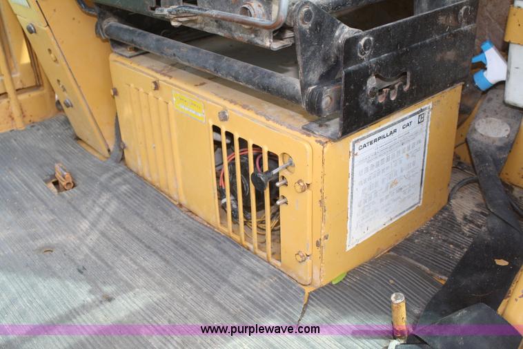 image for item B6624 1975 Caterpillar 120G articulating motor grader